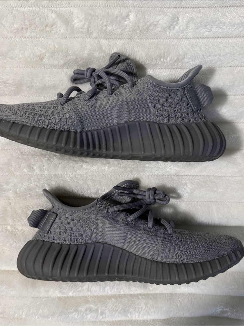 adidas Yeezy 350 V2 Sneakers View 3